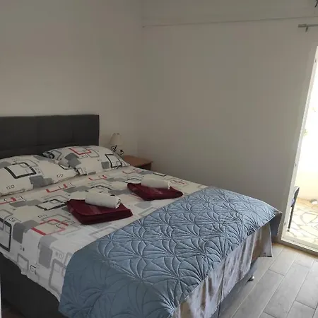 Apartment By The Sea