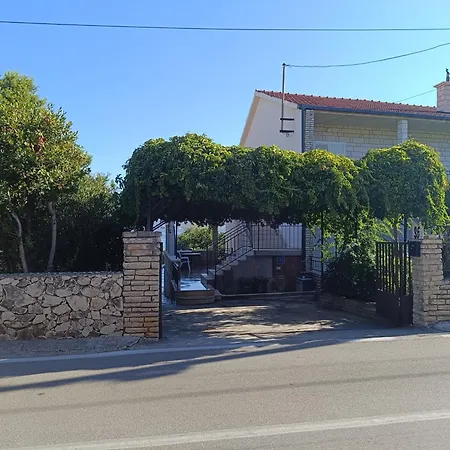 Апартаменты By The Sea *