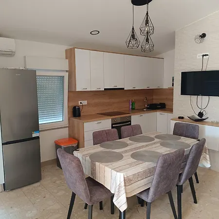 Apartman By The Sea Trogir