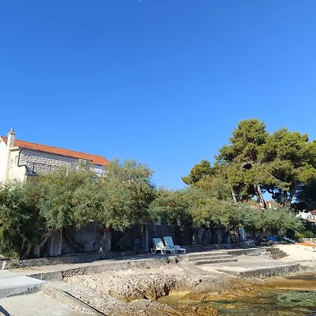 By The Sea Апартаменты