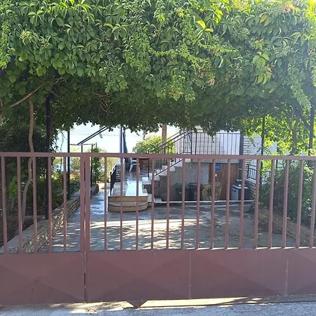 Апартаменты By The Sea