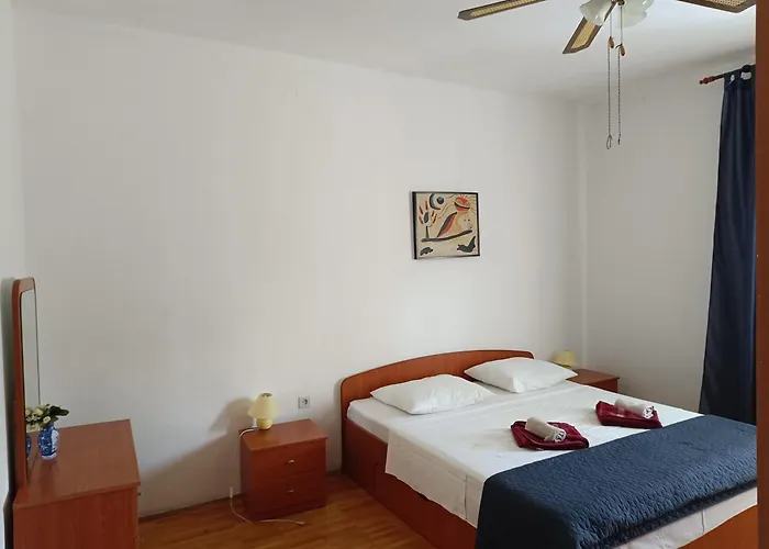 Апартаменты By The Sea *