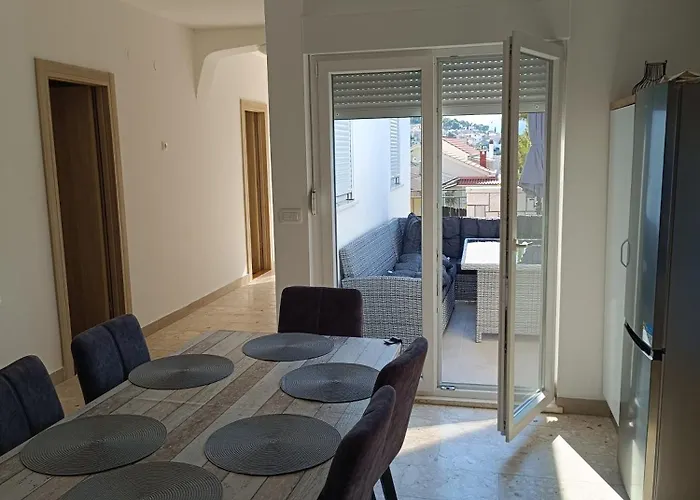 Апартаменты By The Sea