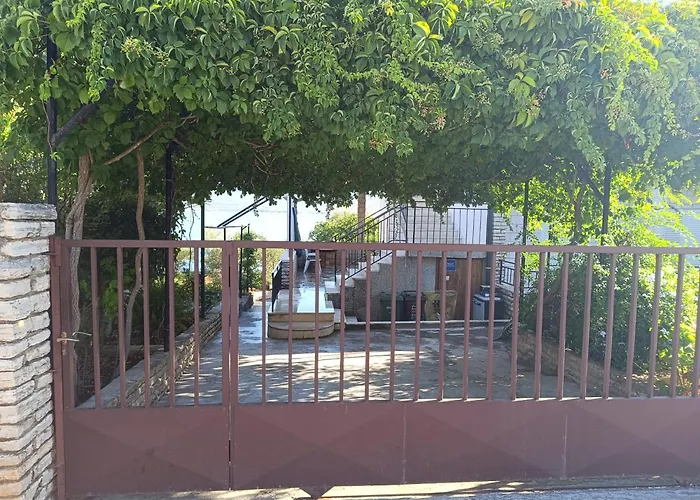 Апартаменты By The Sea